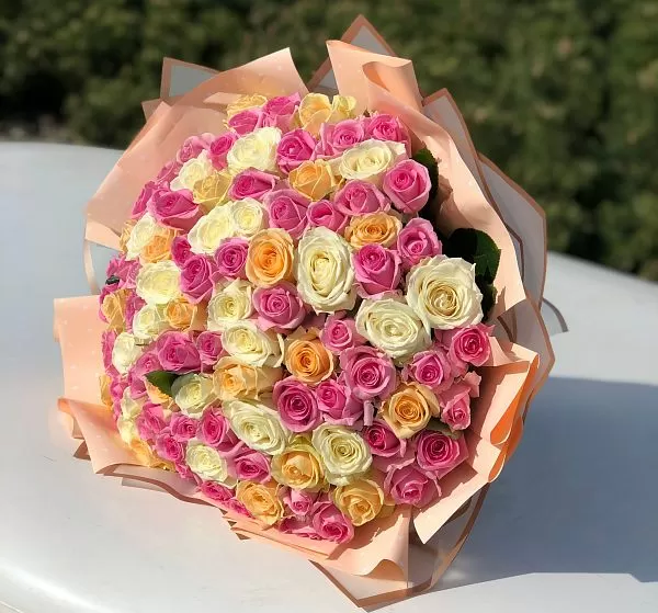 Букет цветов My love | Белые тюльпаны и ирисы | картинка №3
