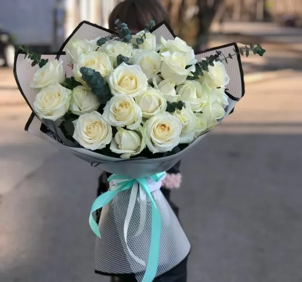 Купить букет из белых роз | Всегда свежие цветы с доставкой | Картинка №1