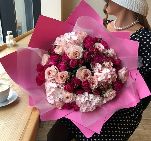 Букет цветов розовая симфония (Гидрангея Колумбия и Роза кустовая 50 см) | Картинка №4