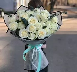 Букеты роз в Екатеринбурге — Белоснежное кружево