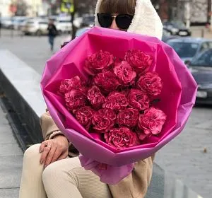 Букеты роз в Екатеринбурге — Сочный акцент