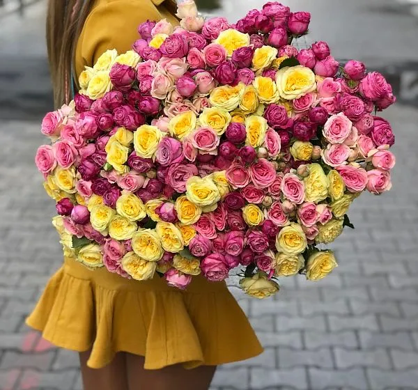 Букет цветов сияние радуги (Роза кустовая  60-70см и ) | Картинка №2