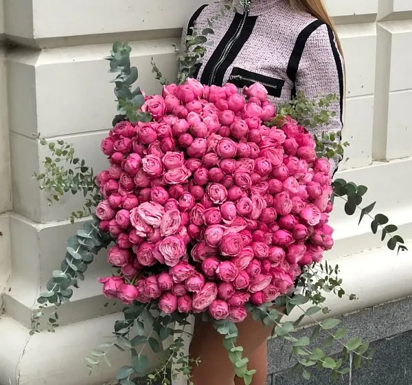 Букет цветов сильва (Роза кустовая  60-70см и Эвкалипт) | Картинка №6