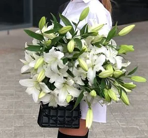 Букет из белых цветов — Утонченная роскошь