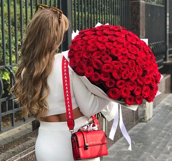 Букет из красных роз | Изумительный нежный подарок | 101 цветок | Картинка №5