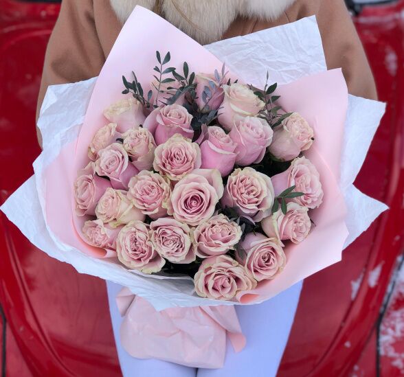 Букет цветов розовый рай (Роза Эквадор 50 см сортовая и Фисташка) | Картинка №1