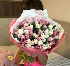 Продажа букетов из тюльпанов — Розовый рассвет