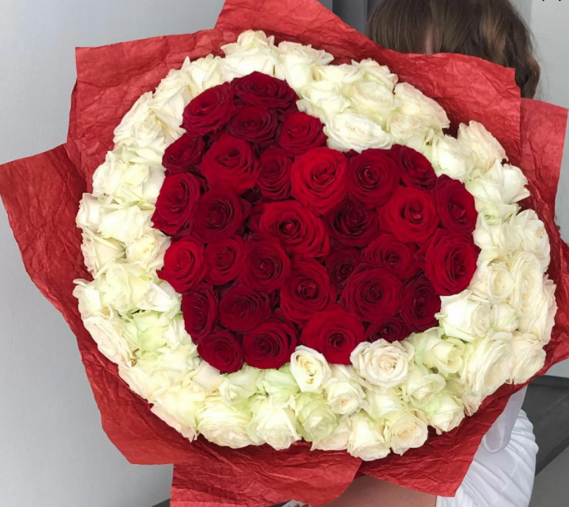 Какие цветы подарить жене? 