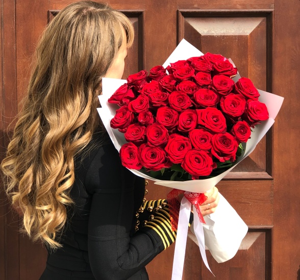 Купить букет из красных роз  — 35 шт | Заказать доставку в Екатеринбурге | Картинка №1