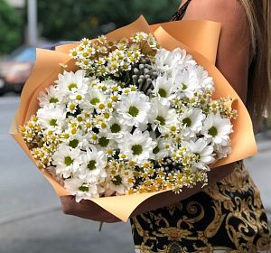 Букет из белых цветов — Белоснежка