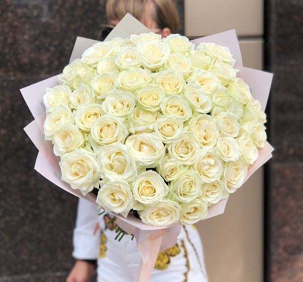 Поздравление любимой женщины с днем рождения | 51 белая роза | Картинка №3