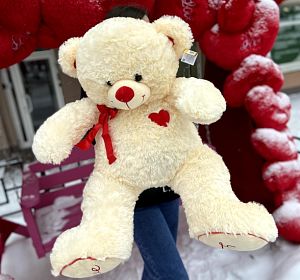 Мягкие игрушки — Медведь с сердечком на груди