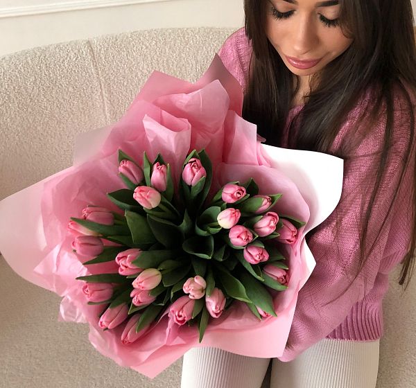 Букет из 25 розовых тюльпанов  №2