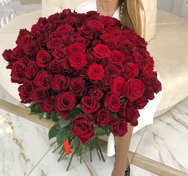 Букет цветов 101 метровая роза (Роза Эквадор 100 см и Лента атласная) | Картинка №5