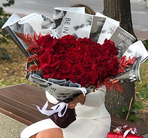 Букеты с красными розами — Глубокие чувства к тебе