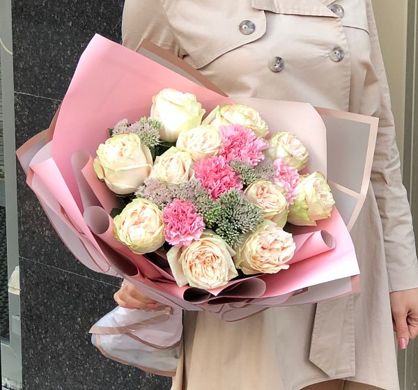 Букет цветов эйфория (Роза 50 см сортовая и Диантус микс) | Картинка №2