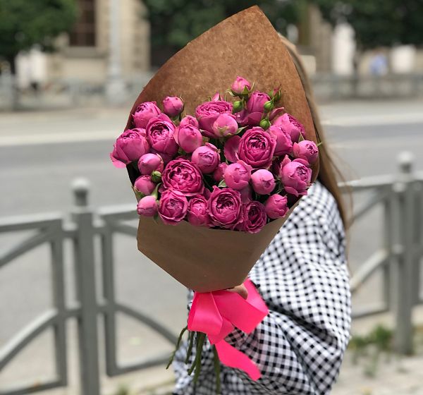 Букет цветов модная осень (Роза кустовая 50 см и Упаковка для цветов) | Картинка №2