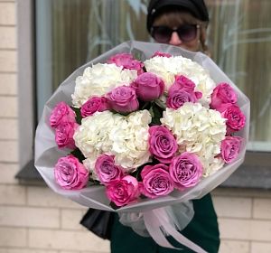 Купить пионовидные розы — Афродизиак