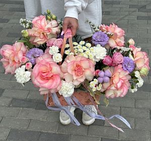 Корзины с цветами — Цветы в корзине Летний Фейерверк