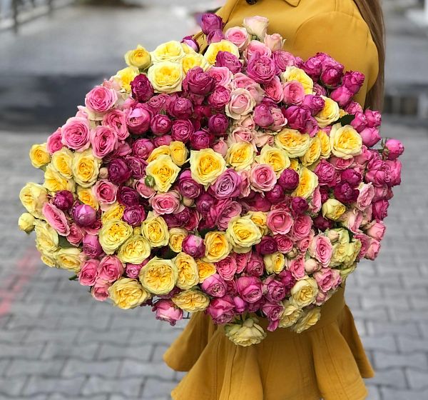 Букет цветов сияние радуги (Роза кустовая  60-70см и ) | Картинка №3