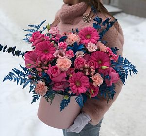 Цветы в шляпной коробке — Цветы в коробке "Утро в саду"
