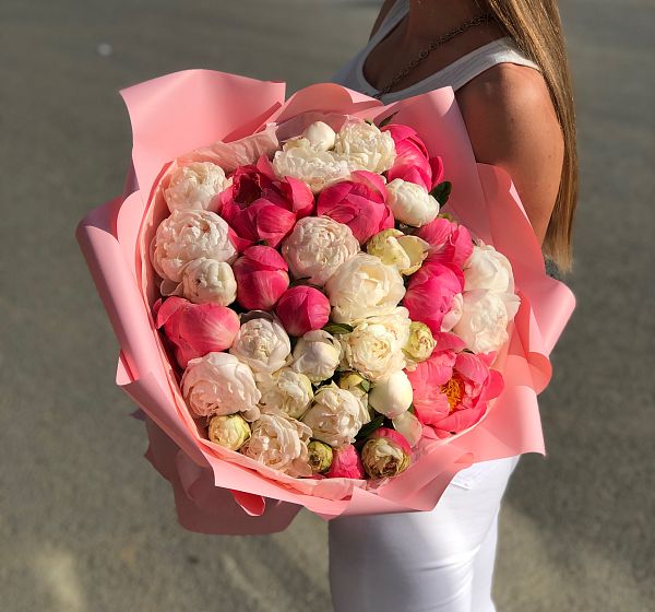 Букет цветов вальс пионов (Пион и Упаковка для цветов) | Картинка №2