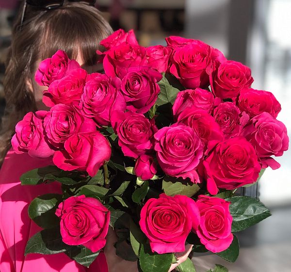 Букет цветов 25 роз пинк флойд (Роза Эквадор 70 см и Лента атласная) | Картинка №2