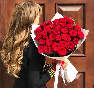 Цветы на юбилей — 35 красных роз