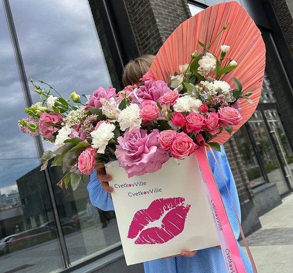 Цветы в пакете "Kiss Me"  №4